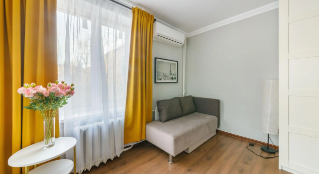 Bright one-bedroom apartment 2 minutes from Bagrationovskaya metro station, Book Apartment Moscow Russia