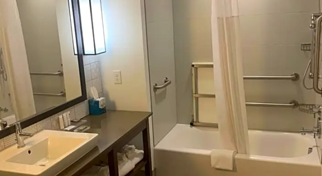 Двухместный номер Standard Country Inn & Suites by Radisson, Smithfield-Selma, NC