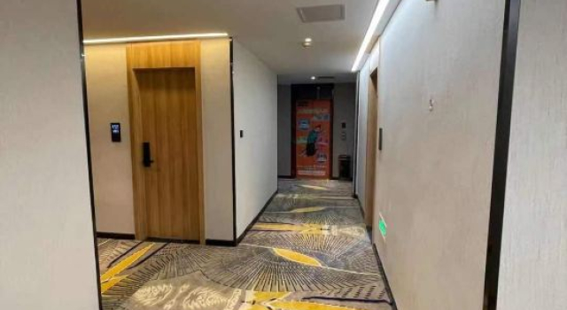Super 8 Hotel (Chengdu Kehua North Road Sichuan University North Gate)