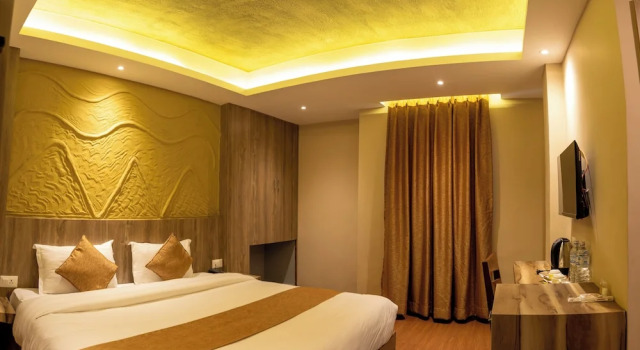 Двухместный номер Superior с балконом и с видом на город Divya Boutique Inn