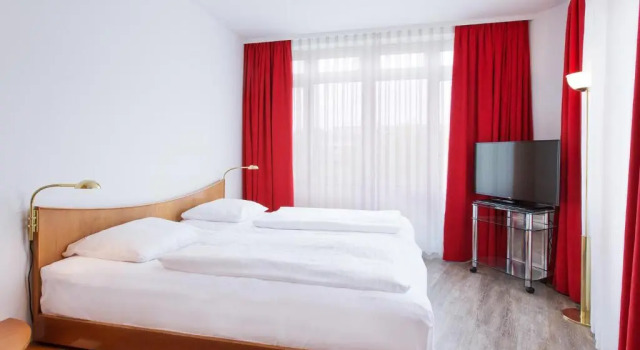Полулюкс DORMERO Hotel Dresden Airport