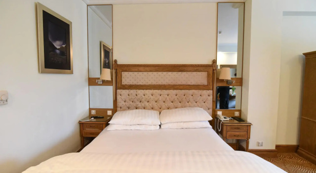 Hotel Crown CP Islamabad, Rezervați Hotel Blue Area Islamabad