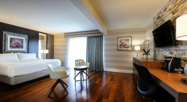 Двухместный номер Executive Holiday Inn Niagara Falls-By the Falls by IHG