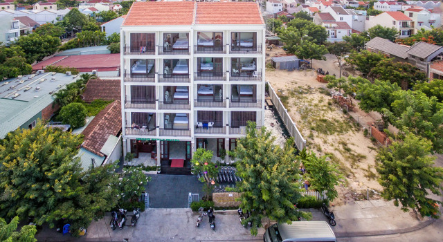 Green Apple Hotel