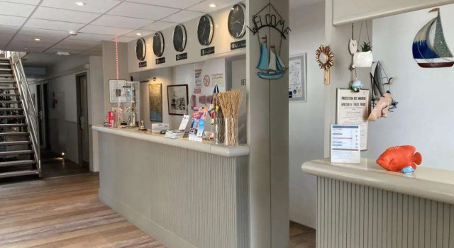 Contact Hôtel Marseille Aubagne, Rezerwuj Hotel Aubagne Carros