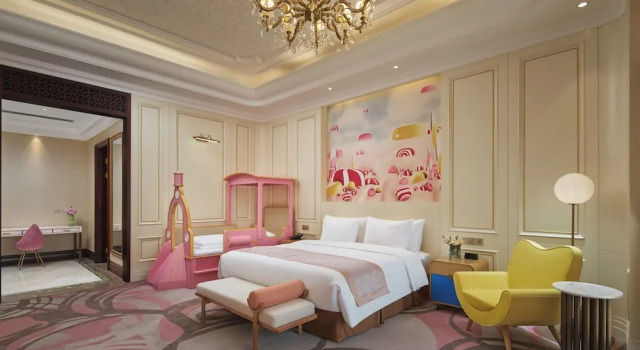 Двухместный номер Standard c 1 комнатой с балконом Crowne Plaza Dongying by IHG