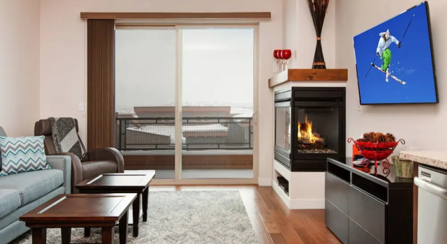 Polished 2br Park City  2 Bedroom Condo