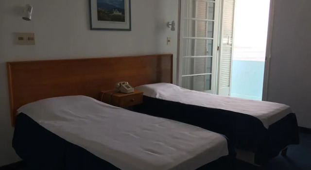 Hotel Escorial, Rezerwuj Hotel Hotele w Piriapolis z basenem, Basen