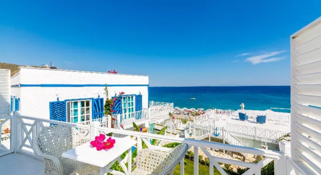 Двухместный номер Standard с балконом и с видом на море Hotel Mavi Beyaz