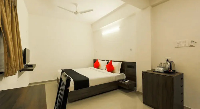 Capital O 23094 Mint Porvorim Suites