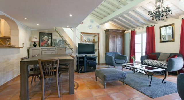 Liberté Large Flat, Varaa Hotelli Arles Camargue