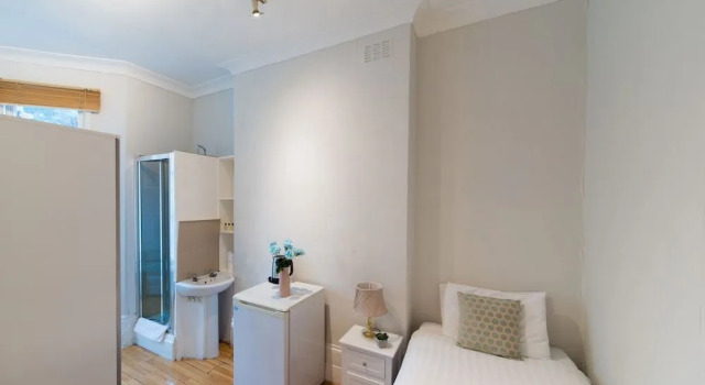 Amber Hotel, Забронировать Отель Хаммерсмит и Фулхэм Лондон, рядом с Кладбище Хаммерсмит