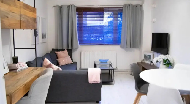 Beautiful Battersea Flat - 4 Guests
