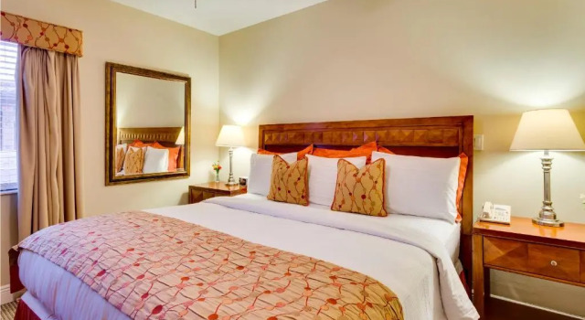 Люкс Sun Harbour Boutique Hotel
