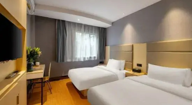 Кровать в общем номере (мужской номер) Lechao Select Hotel Tianshan Road Weining Road Subway Station Branch