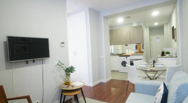Апартаменты Superior Apartamento al lado de Gran Via - Pink