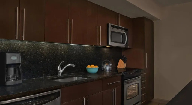 Люкс Пентхаус с 3 комнатами с балконом и с видом на залив Marriotts Crystal Shores