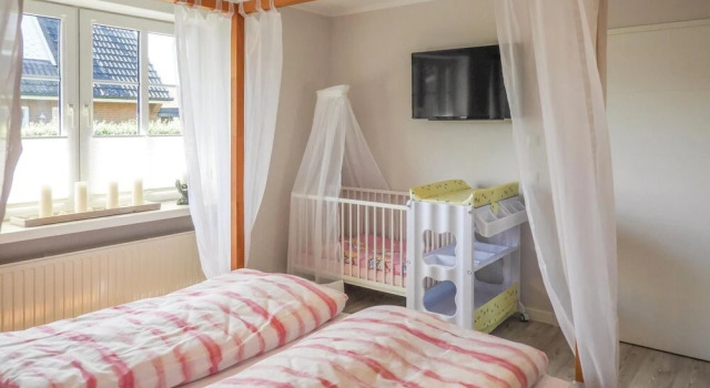 Beautiful Home in Dagebüll With 4 Bedrooms, Sauna and Wifi