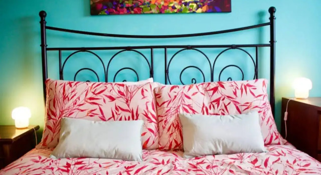 Colourful and Spacious 2 Bedroom Leith Home, Prenota Hotel Hotel a Lothian con parcheggio, Parcheggio