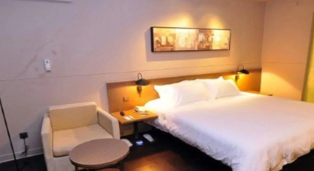 Jinjiang Inn Hotel Kunming Economic Development Zone Branch, Rezerwuj Hotel Hotele w Kunming z parkingiem, Parking