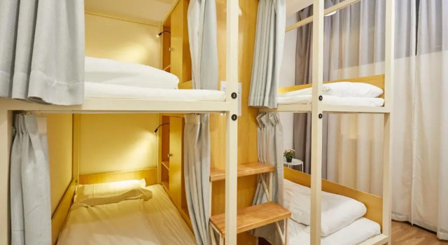 Кровать в общем номере (женский номер) Meego Qingwen Hotel Shanghai Jingan
