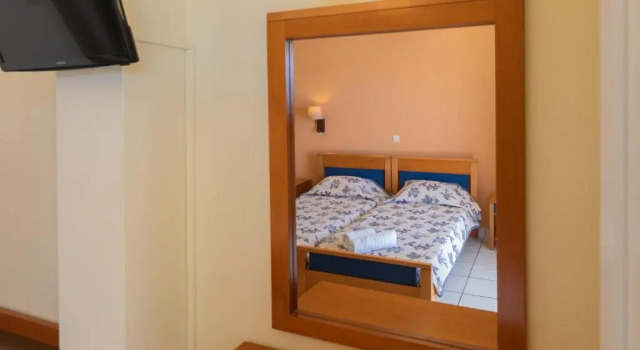 Garbis Villas & Apartments, Забронировать Апартаменты/квартира Отели Влахата с парковкой, Парковка