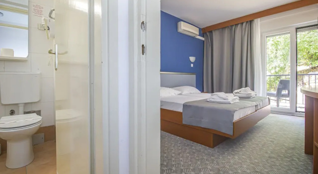 Двухместный номер Standard с балконом и с видом на сад Lumbarda Resort Apartments