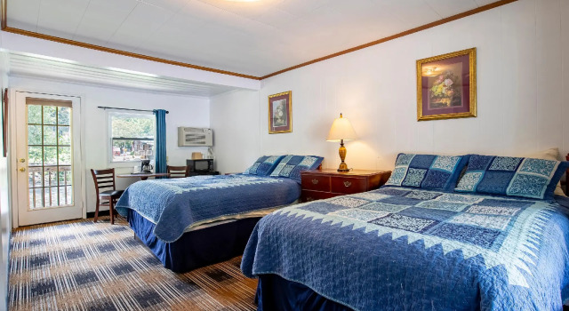 Четырёхместный номер Standard с видом на реку Lloyds On The River Country Inn By Oyo
