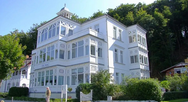Villa Agnes nur 20m zum Strand TOP, Забронировать Вилла Виллы земли Мекленбург-Передней Померания, Вилла