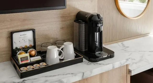 Четырёхместный номер Standard Chateau Victoria Hotel & Suites
