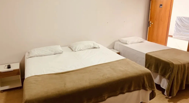 Трёхместный семейный номер Standard Hotel Belvedere Araras - Fácil Acesso Hospital São Leopoldo e Faculdades