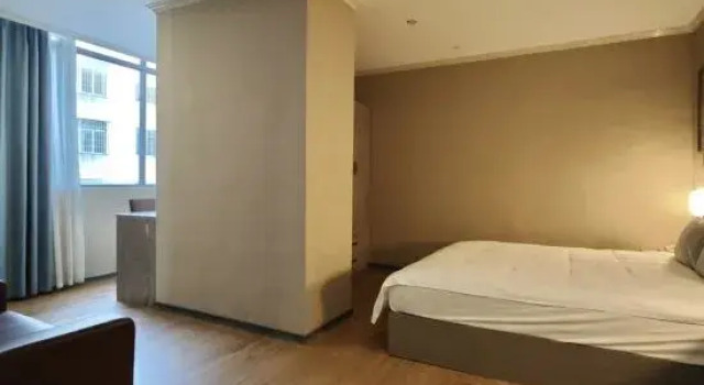 Люкс Bolomi Hotel Apartment (Qingyuan Shunying Times Square)
