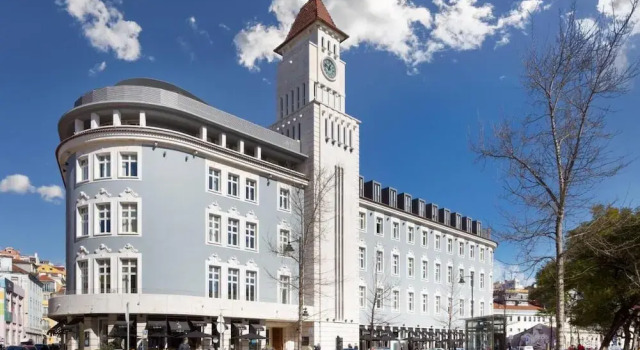 Gary01 Exclusive Top Floor 2BD by the Timeout Market, Забронировать Отель Лиссабон Эстремадура, рядом с Money Museum