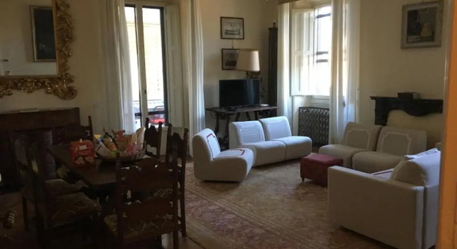 4bdrm elegant apartm in Private Estate, shared Swimmingpool, Maze Garden, Prenota Hotel Hotel a Firenze con piscina, Piscina