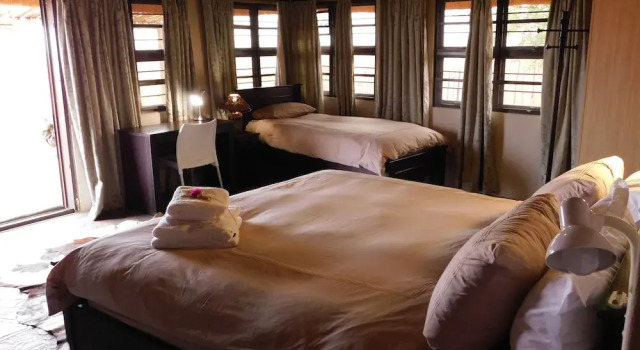 Mountain View Villa, Rezerwuj Willa Hotele w Gibeon z parkingiem, Parking