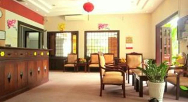 Hoa Hong Hotel Thu Duc, Забронировать Отель Thu Duc District Хошимин, рядом с Binh Quoi 1