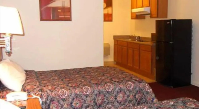 Четырёхместный номер Standard Budget Lodge Buena