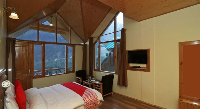 Oyo 13920 Home Spacious Studios Shuru