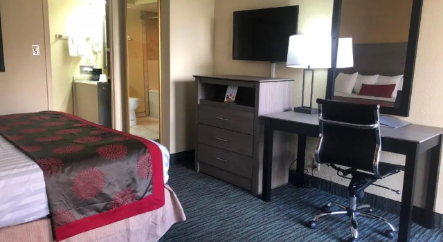 Номер Standard Ramada by Wyndham Lebanon