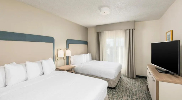 Четырёхместный люкс c 1 комнатой Homewood Suites Miami Airport/Blue Lagoon