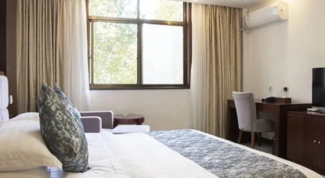 Люкс Deluxe Jiuhuashan Center Hotel
