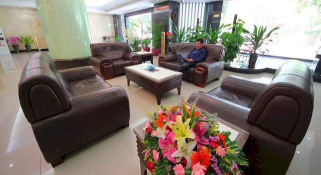 Hong Ye Hotel, Забронировать Отель Отели Гуанчжоу 3 звезды, рядом с Guangzhou Baiyun Wanda Plaza, 3*