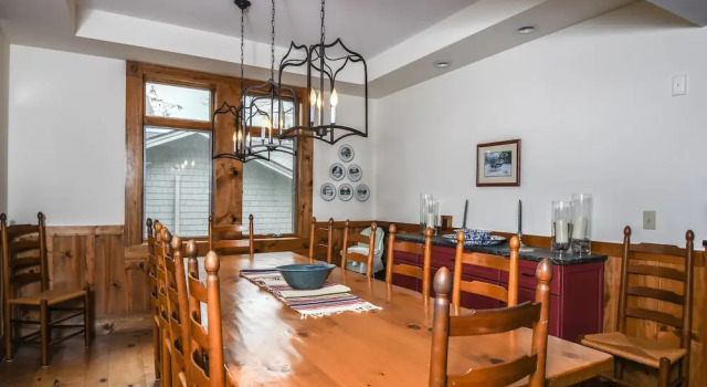 Коттедж Skydance 5 Bedroom House