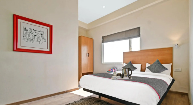 OYO TOWNHOUSE 453 Malviya Nagar