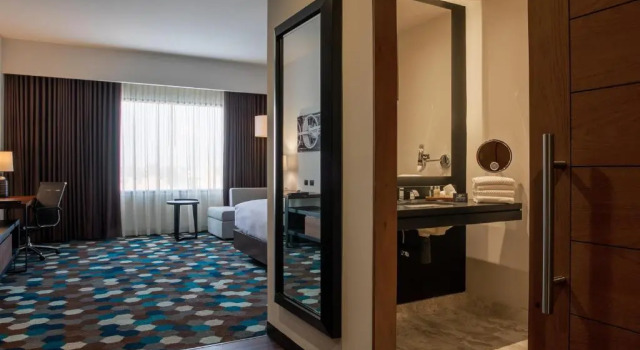 Двухместный номер Doubletree By Hilton Celaya