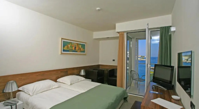 Двухместный номер Standard с балконом Hotel Vrilo