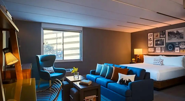 Двухместный полулюкс c 1 комнатой Renaissance Minneapolis Bloomington Hotel