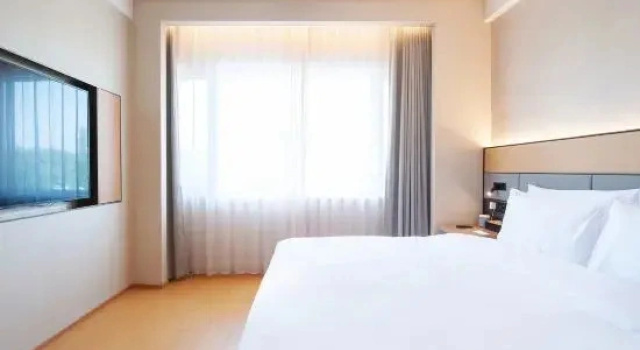 Семейный люкс Ji Hotel (Chifeng Municipal Government)