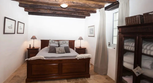 Le Prunier - in a Rural Location, Buchen Sie Hotel Bertric-Burée Frankreich