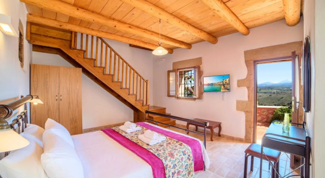 Villa Veneciana with Heated Pool